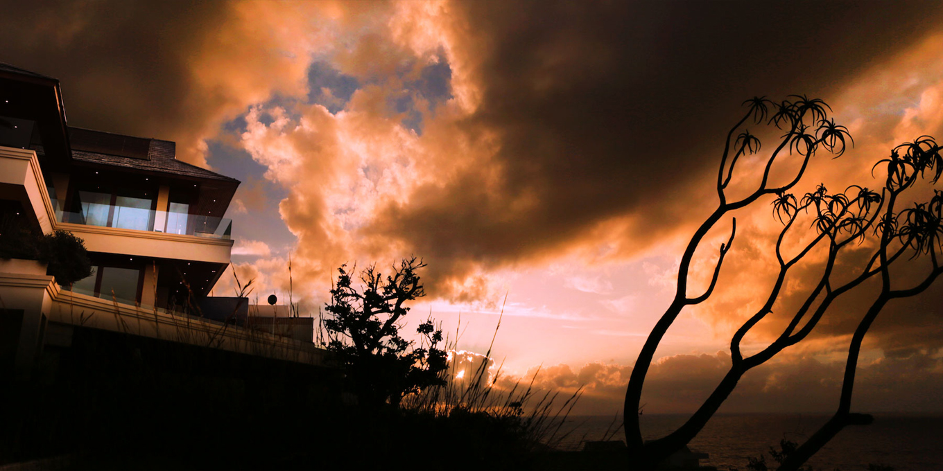 Dramatic-Sunset-overlooks-the-ocean-at-Ellerman-Villa