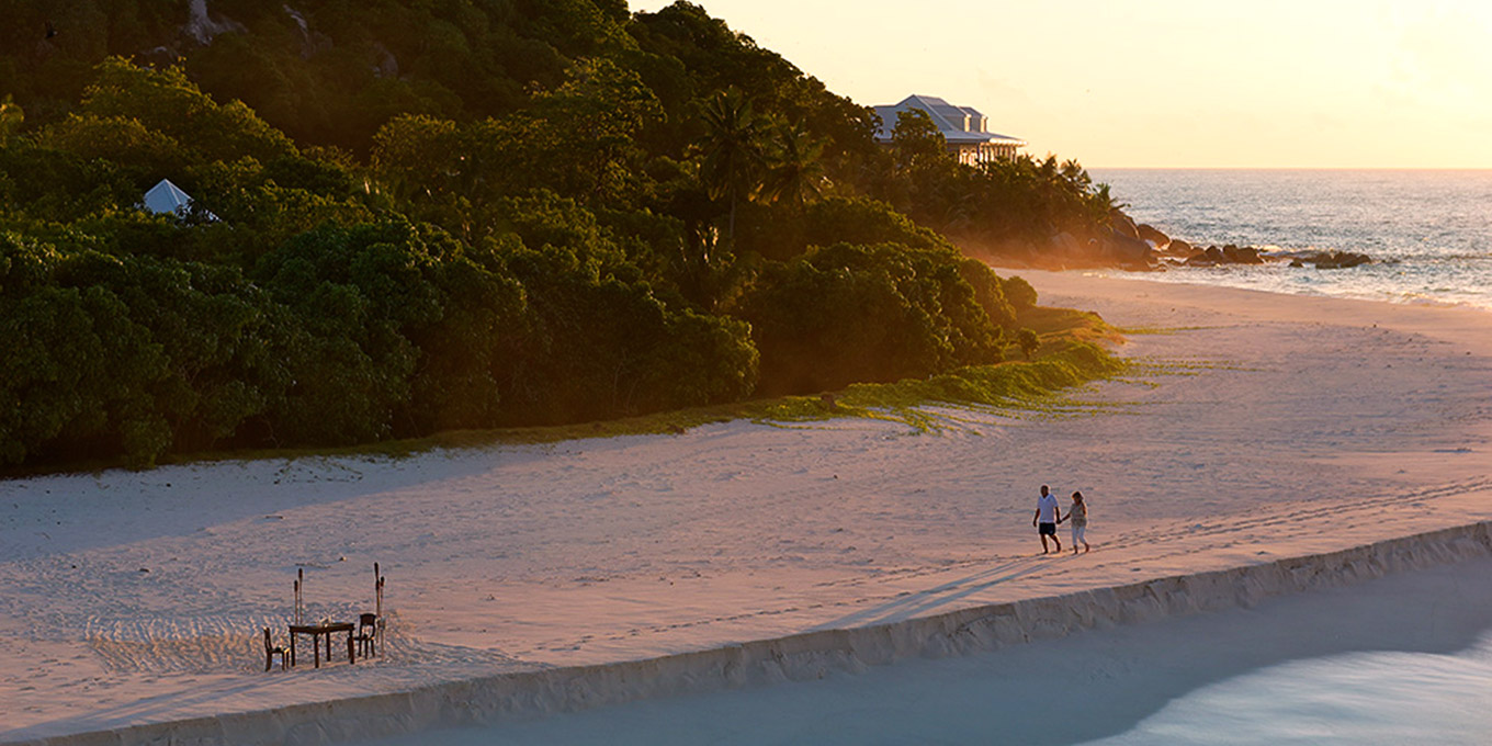 Romantic Walks by the Indian Ocean