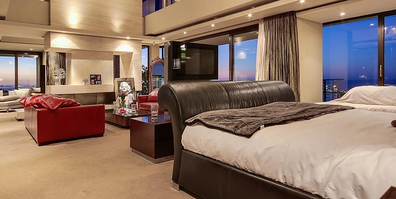 Luxury Villa Master Bedroom Suite